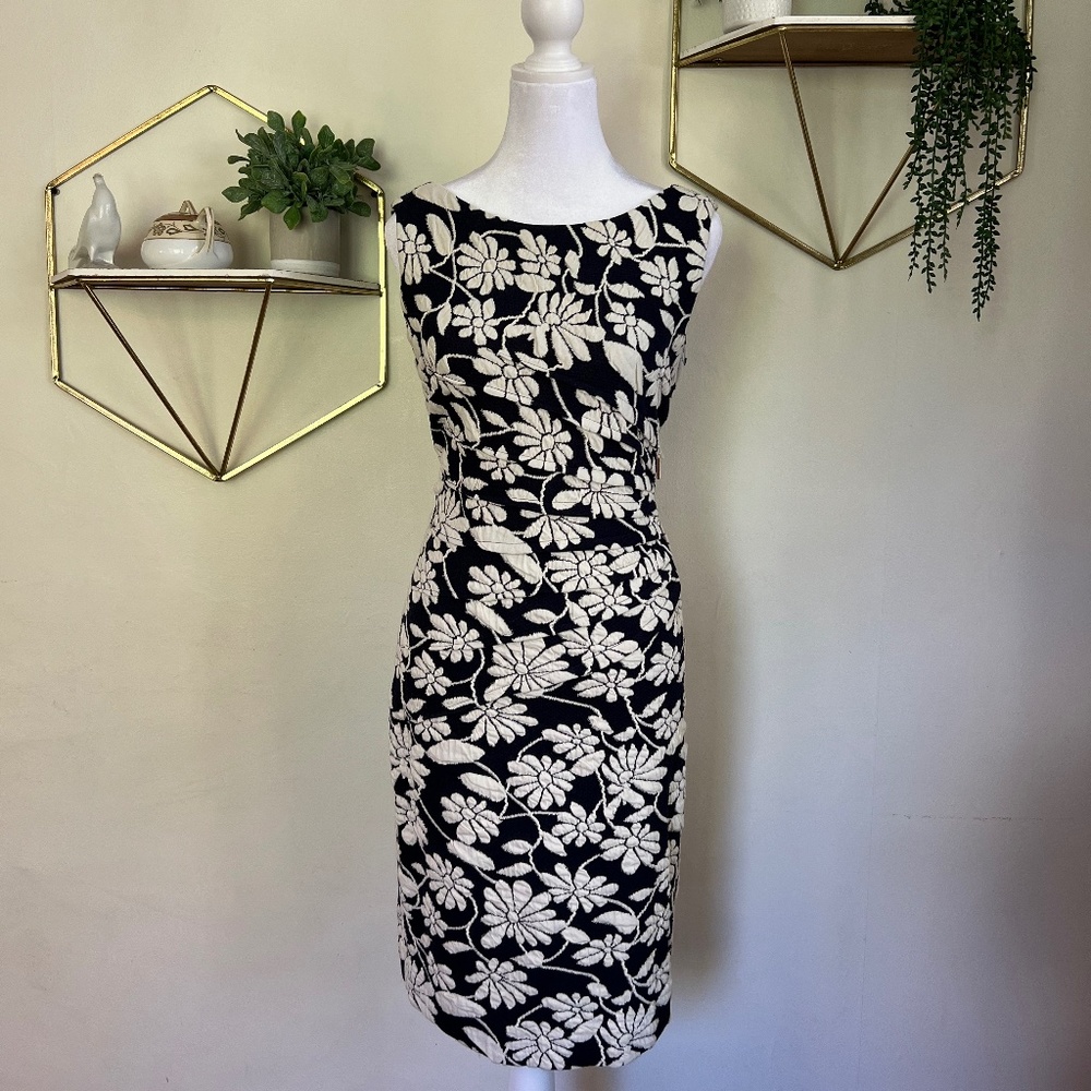Navy and white sleeveless contour dress